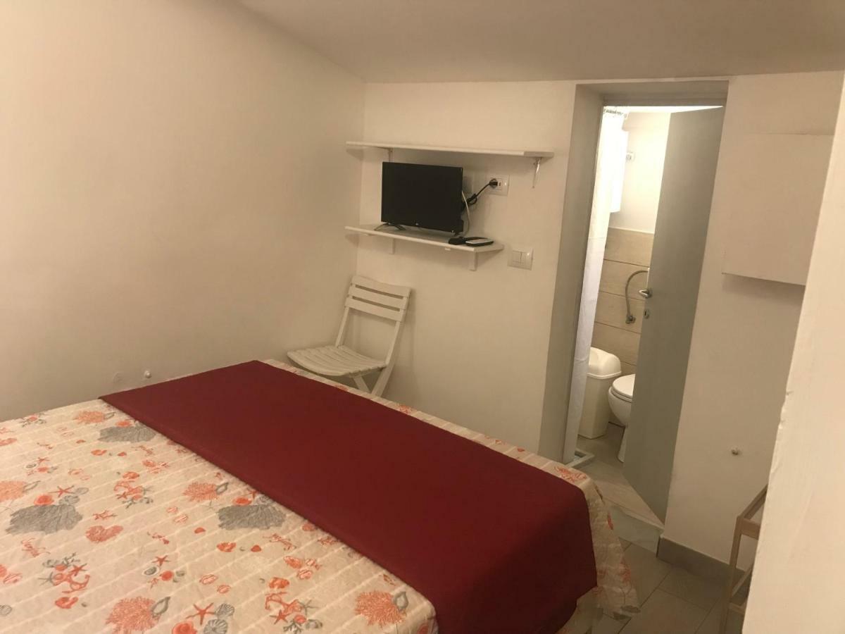 Guest House Montenegro La Spezia Ngoại thất bức ảnh