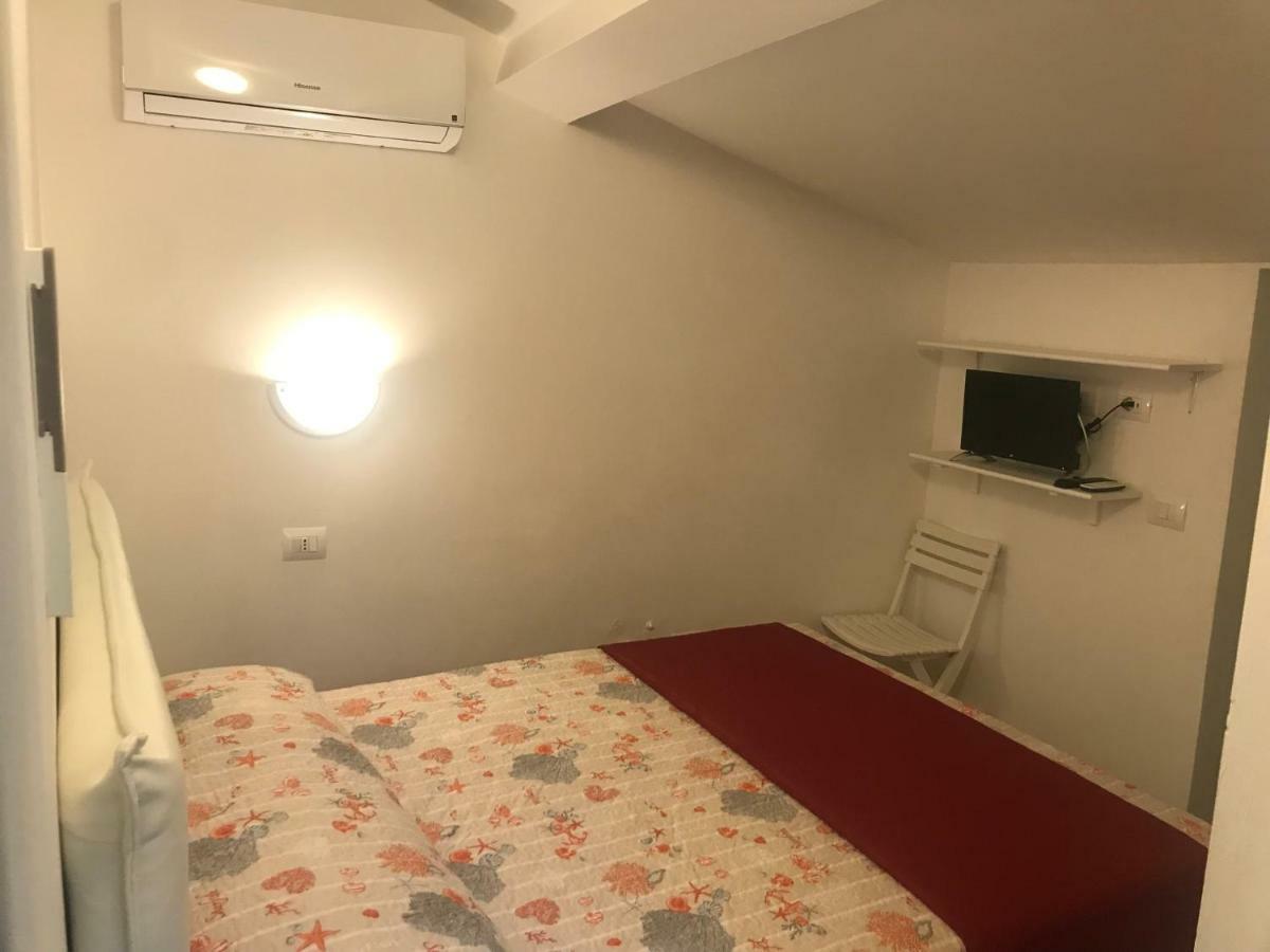 Guest House Montenegro La Spezia Ngoại thất bức ảnh